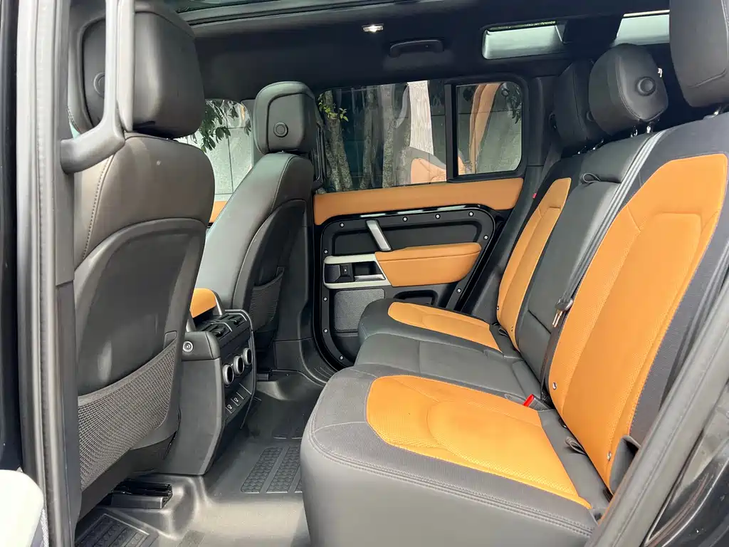Land Rover Defender 110 3.0 T P400 X-DYNAMIC HSE