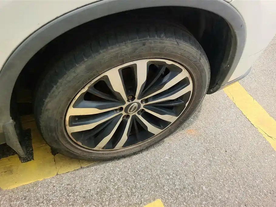 GAC Trumpchi GS4 235 T G-DCT Luxury