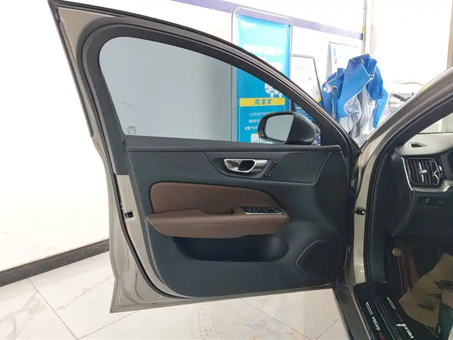 Volvo S60 T4 Smart Ease Luxury