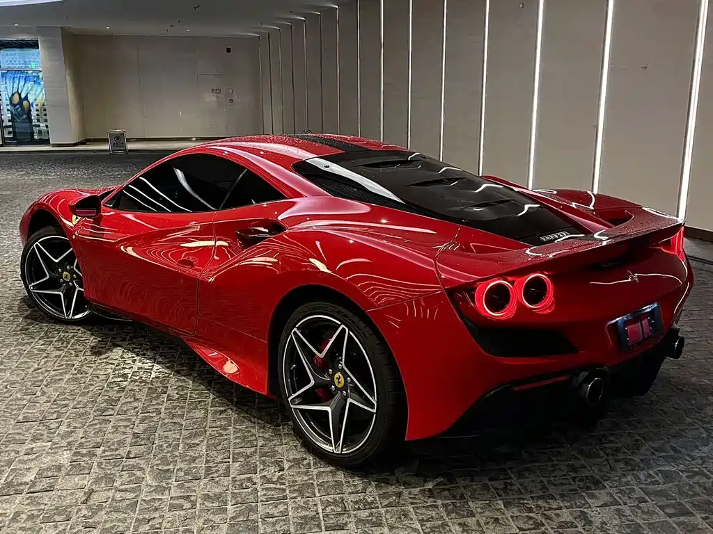 Ferrari F8 Tributo 3.9 T V8