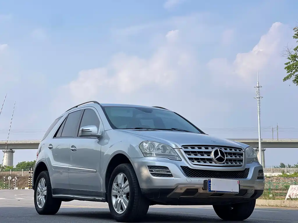 Mercedes-Benz M-Class ML 300 4 MATIC