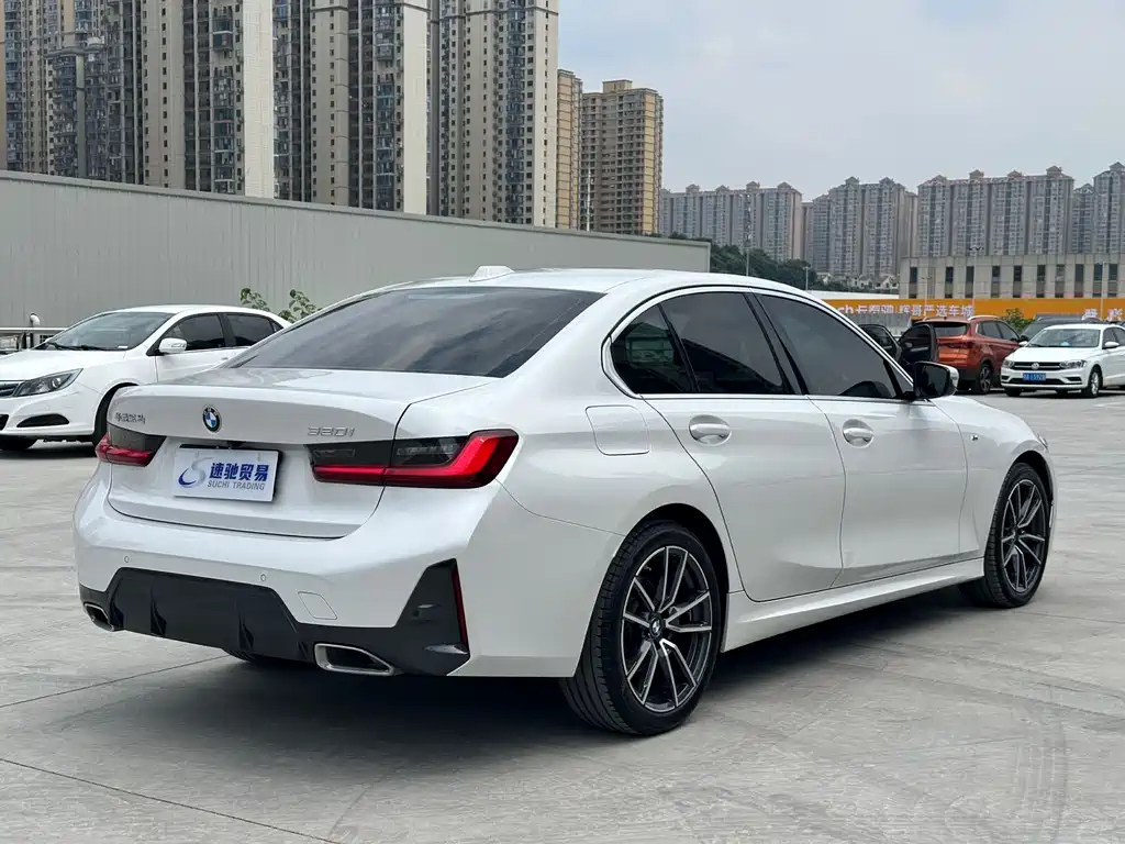BMW 3 Series 320 i M Sport Package