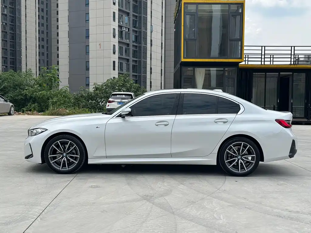 BMW 3 Series 320 i M Sport Package