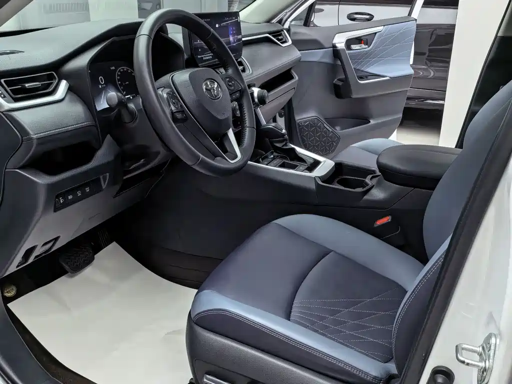 RAV4 PHEV 2.5 L 2 WD Elite Pro