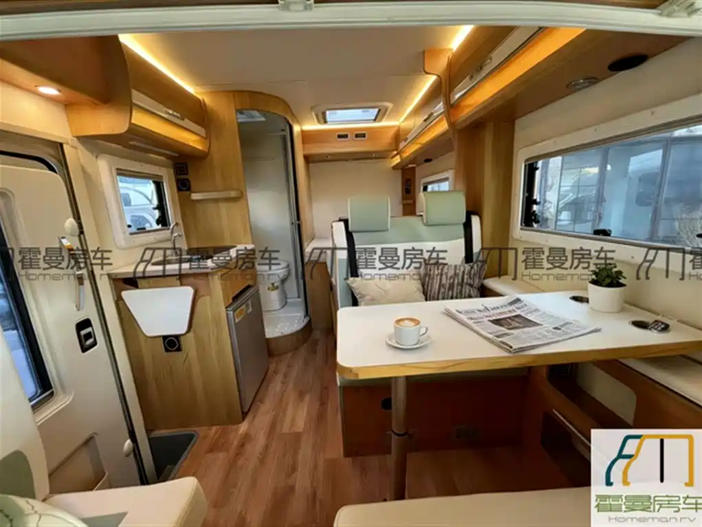 Maxus V80 RV 上汽大通MAXUS V80 C型房车 2017款 2.5 T 柴油版