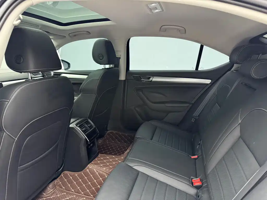 Superb TSI280 DSG Premium