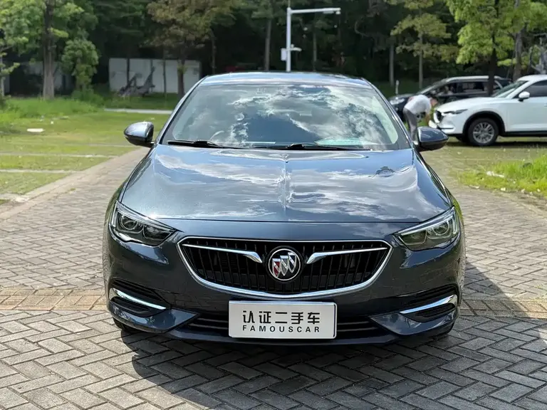Buick Regal 20 T Luxury CN-VI