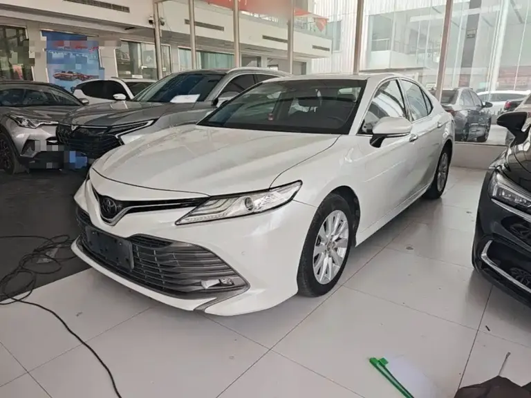 Toyota Camry 2.0 G Luxury