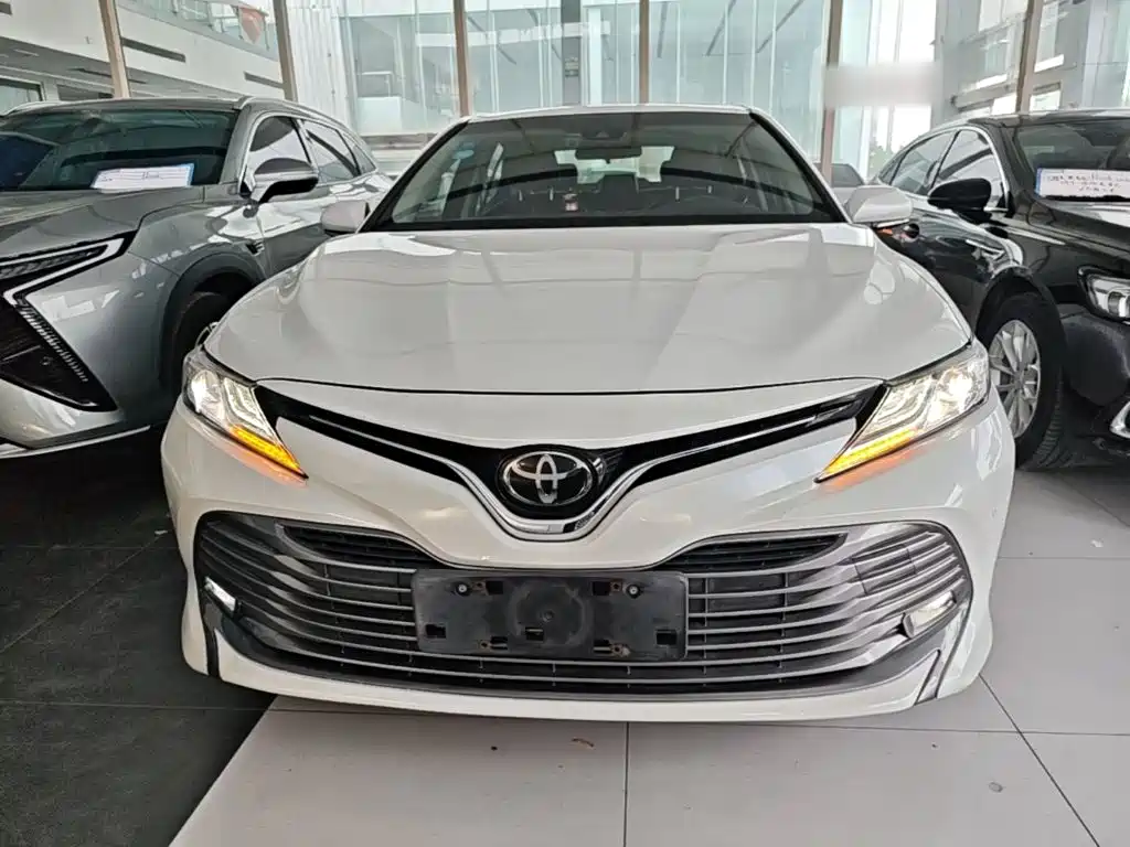 Camry 2.0 G Luxury