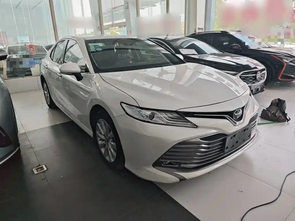 Camry 2.0 G Luxury