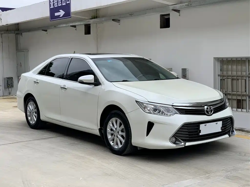 Camry 2.0 G Leading