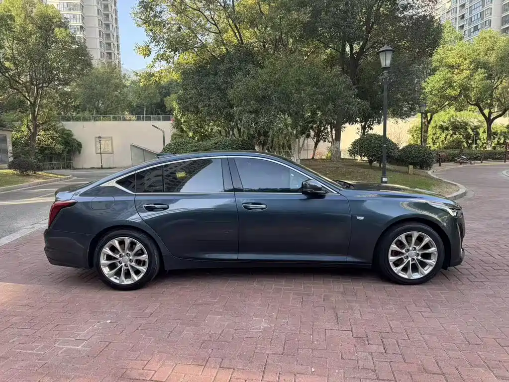 Cadillac CT5 28 T Luxury