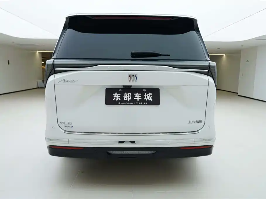 Buick GL8 NEV LaCrosse Premium 7-seat