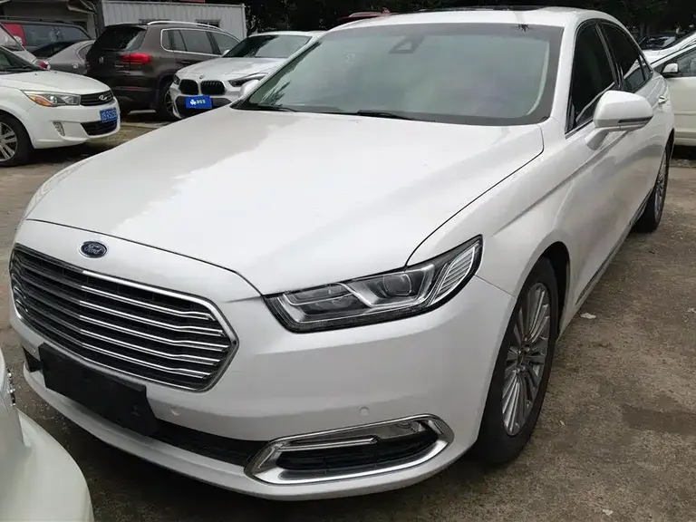 Ford Taurus EcoBoost 245 Luxury