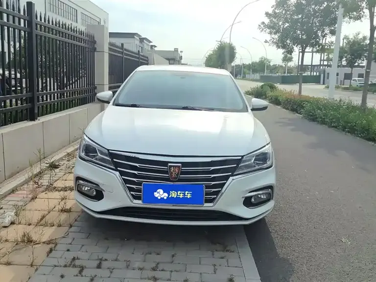 Roewe i5 1.5 L Auto 4 G Connected Leading Luxury