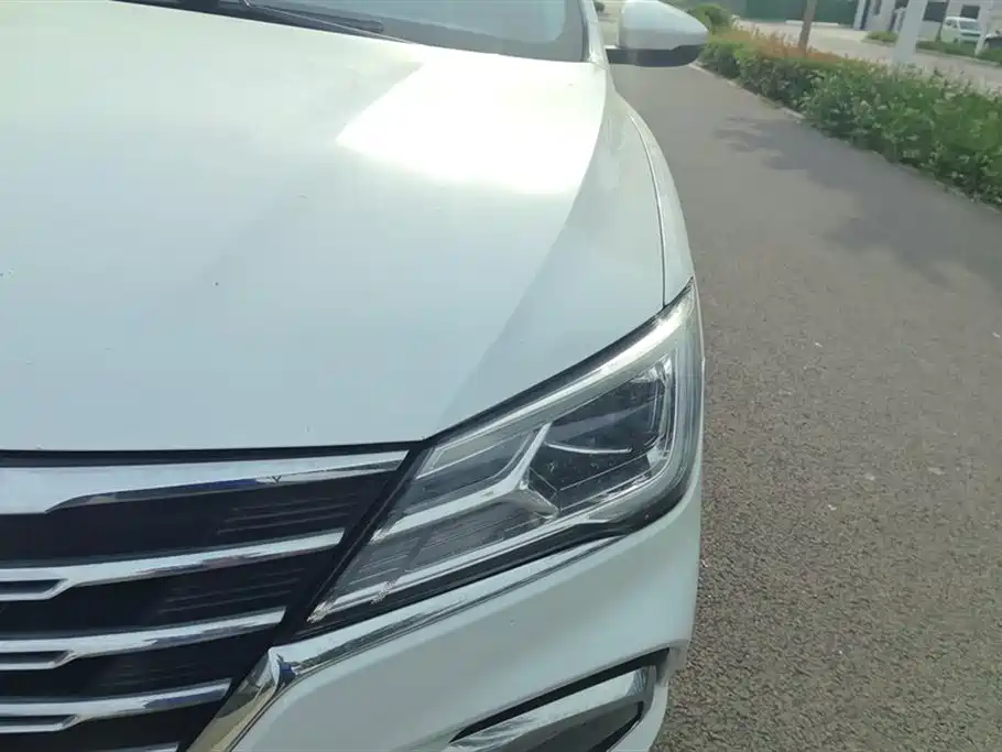 Roewe i5 1.5 L Auto 4 G Connected Leading Luxury
