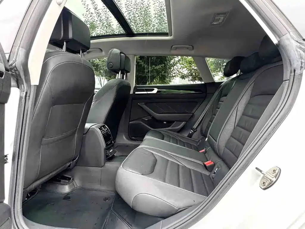 VW CC Shooting Brake 380 TSI Heart Hunter