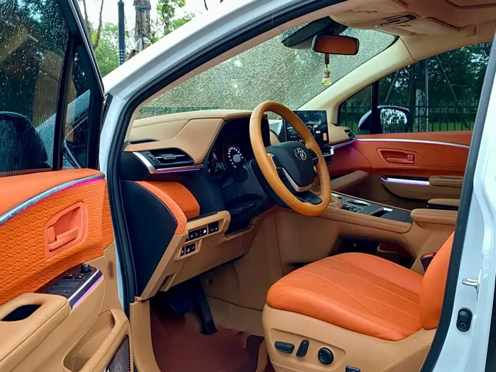 Granvia 2.5 L Hybrid Comfort