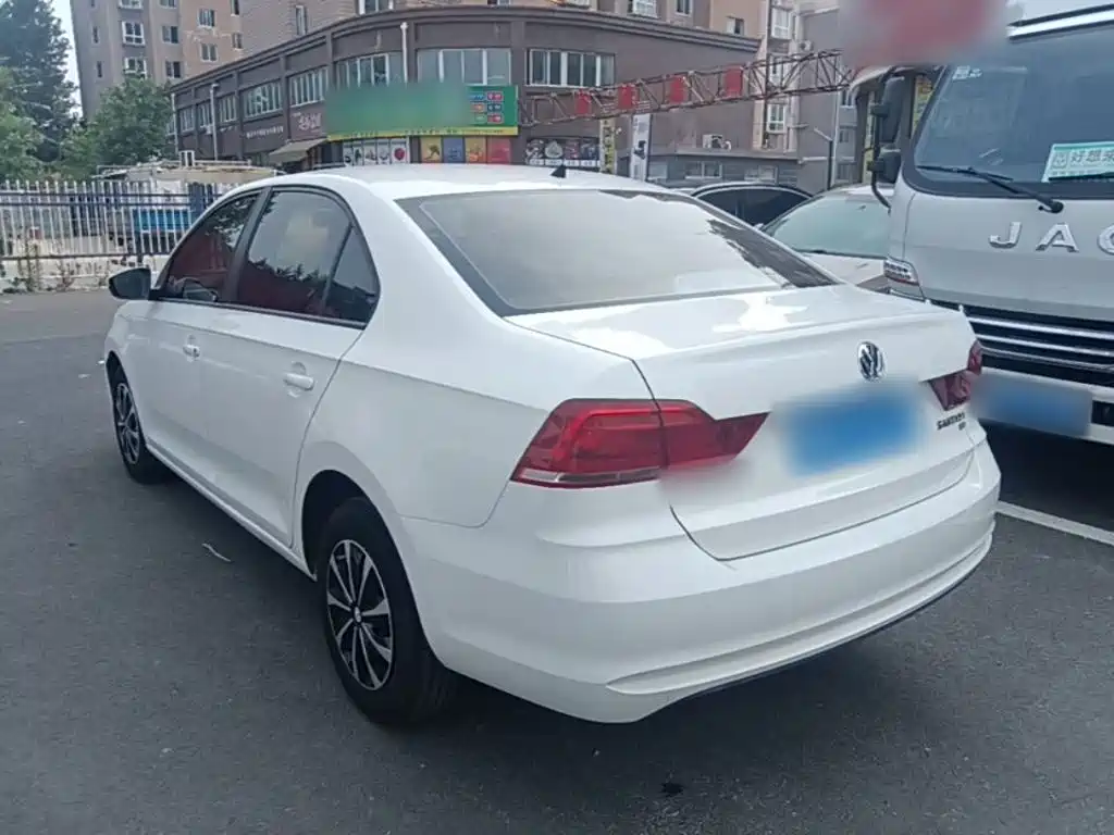 Santana 1.6 L Manual Style