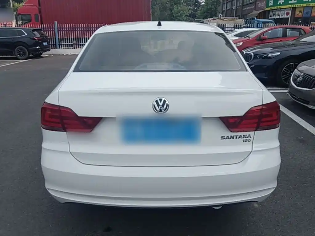Santana 1.6 L Manual Style