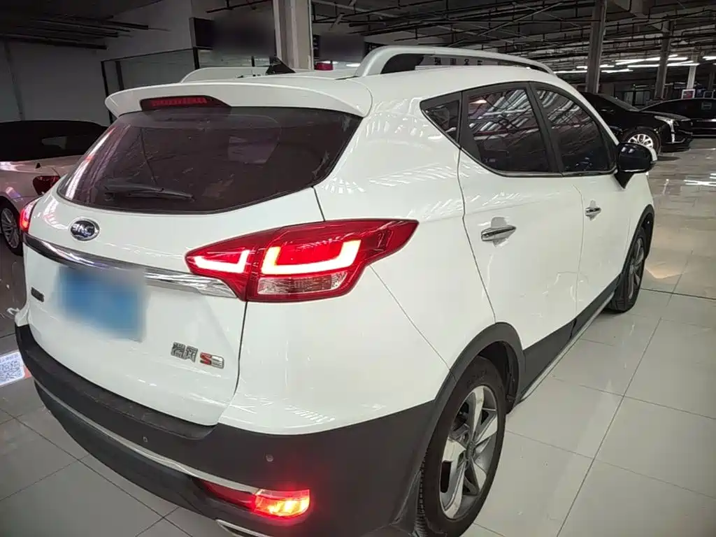 Refine S3 1.6 L CVT Luxury Smart