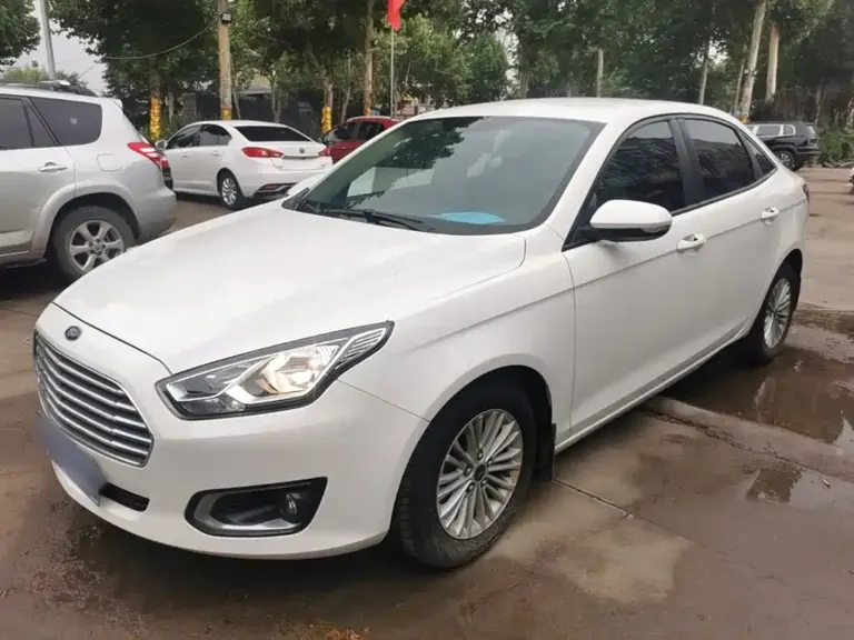 Ford Escort Facelift 1.5 L Manual Comfort