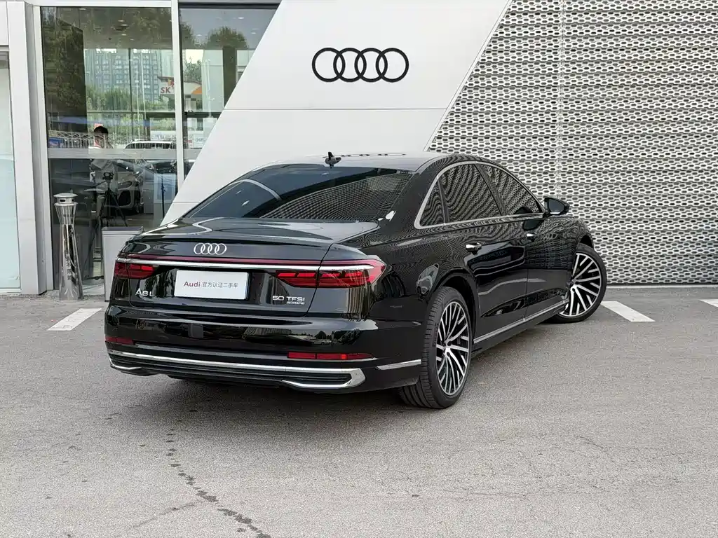 Audi A8 A8 L 45 TFSI quattro Luxury