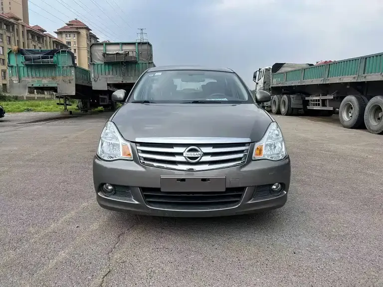 Nissan Sylphy Classic 1.6 XE+ CVT Leading