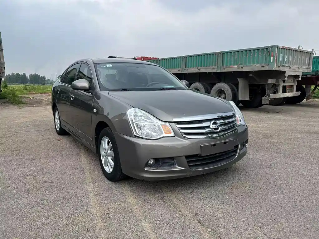 Sylphy Classic 1.6 XE+ CVT Leading