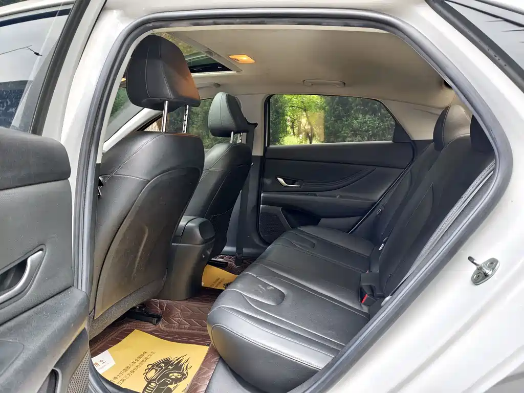 Elantra 1.5 L CVT LUX Distinguished