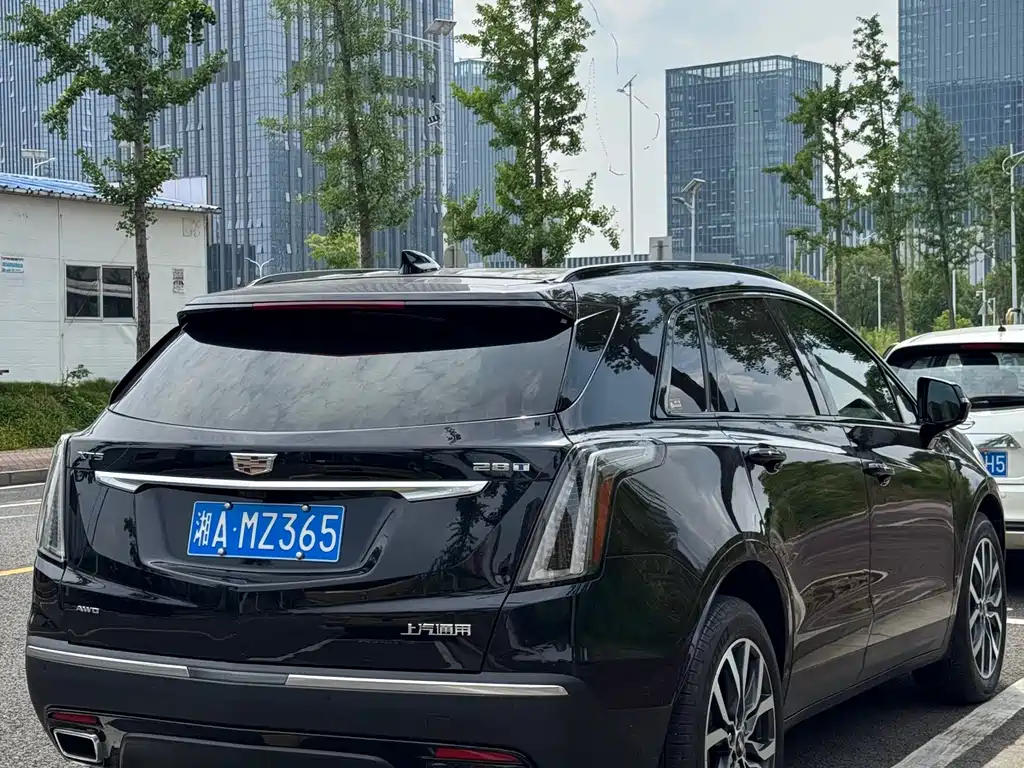 Cadillac XT5 2.0 T 4 WD Platinum