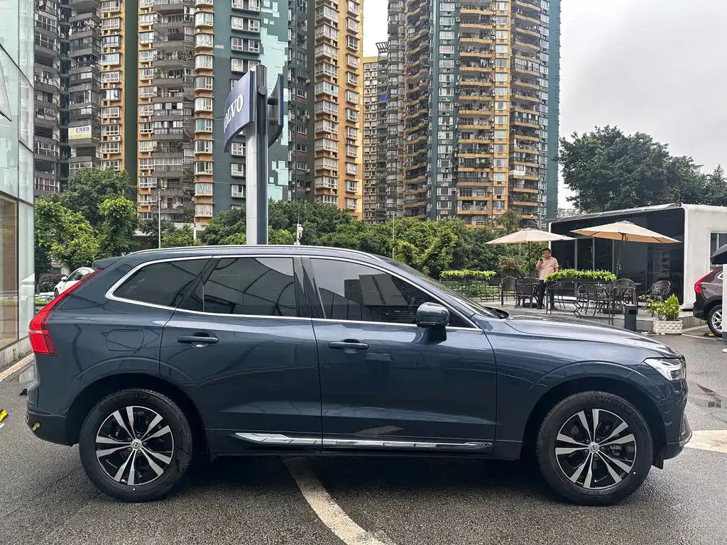 Volvo XC60 B5 4 WD Smart Ease Luxury