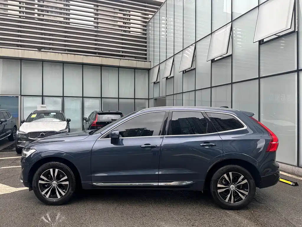 Volvo XC60 B5 4 WD Smart Ease Luxury
