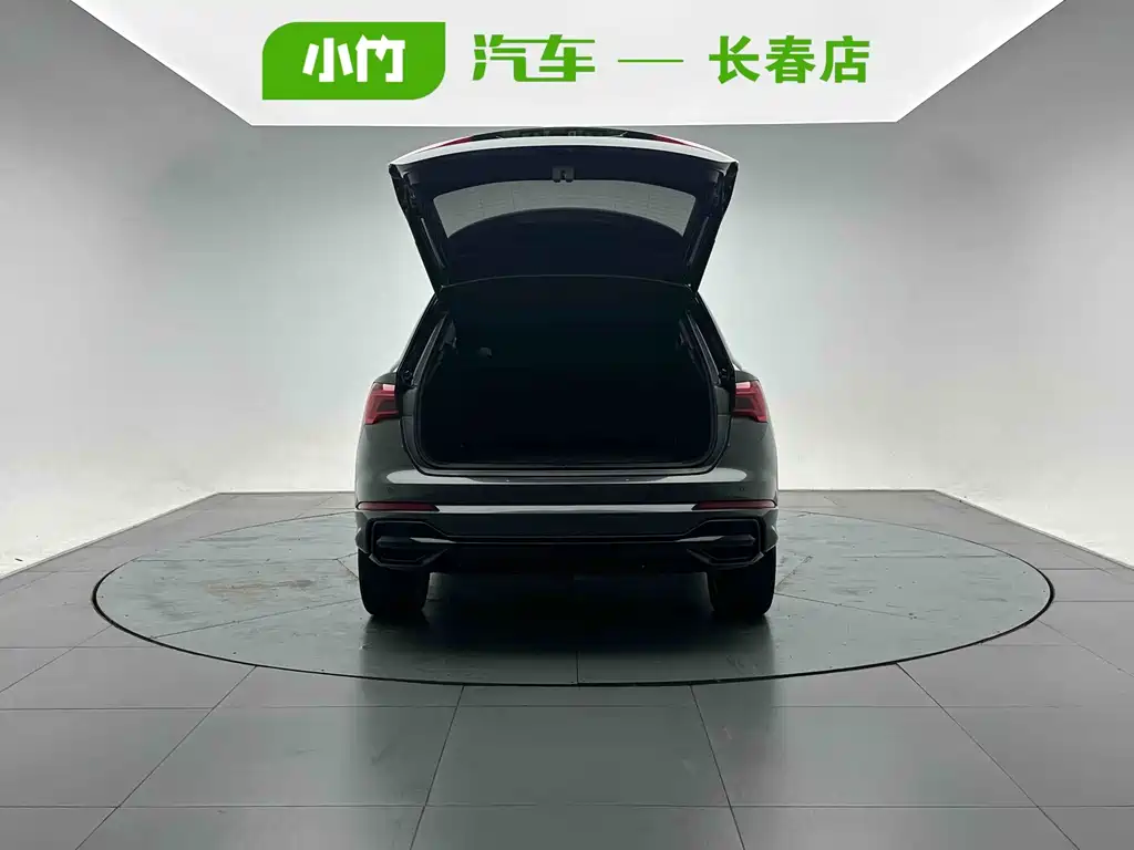 Audi Q3 35 TFSI Fashion Dynamic (1.4 T)