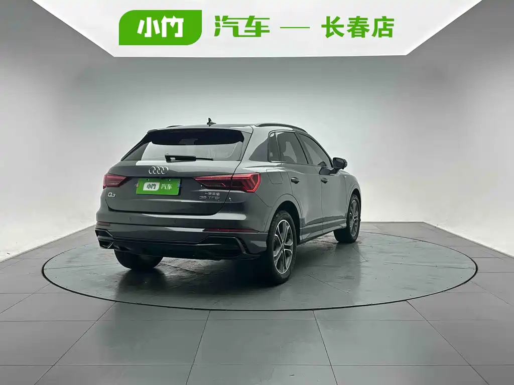 Audi Q3 35 TFSI Fashion Dynamic (1.4 T)