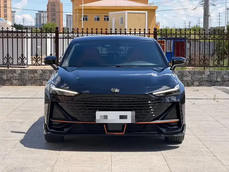 Changan UNI-V 1.5 T Sport