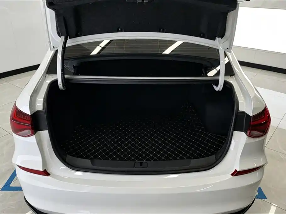 Monza 1.5 L DCT Pleasure