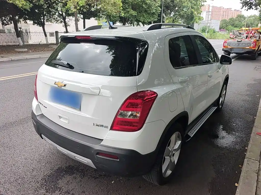 Tracker 1.4 T Auto 2 WD Luxury