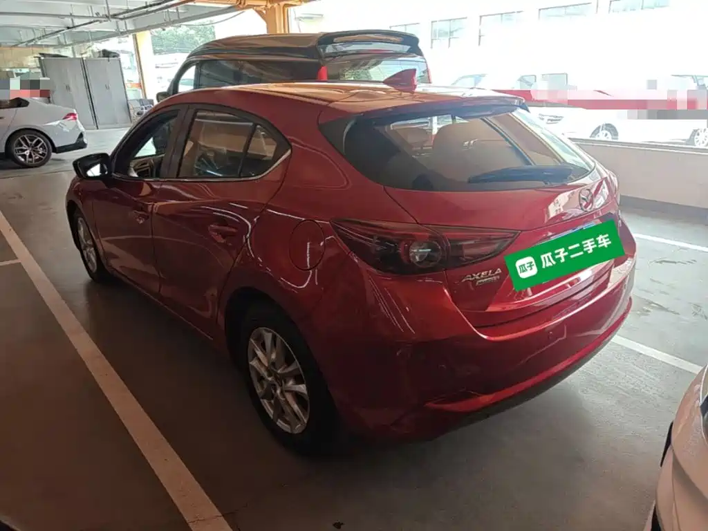 Mazda 3 Axela Hatchback 1.5 L Auto Luxury CN-V