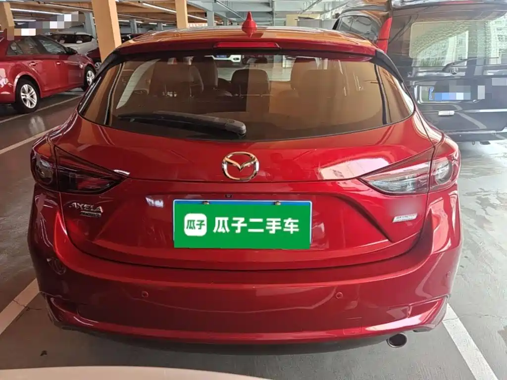 Mazda 3 Axela Hatchback 1.5 L Auto Luxury CN-V