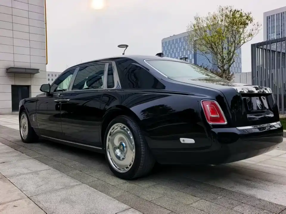 Phantom 6.7 T LWB Range