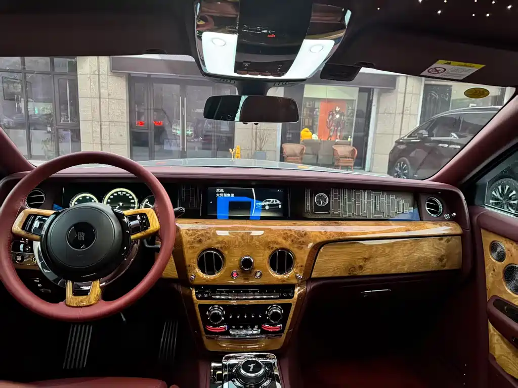 Phantom 6.7 T LWB Range