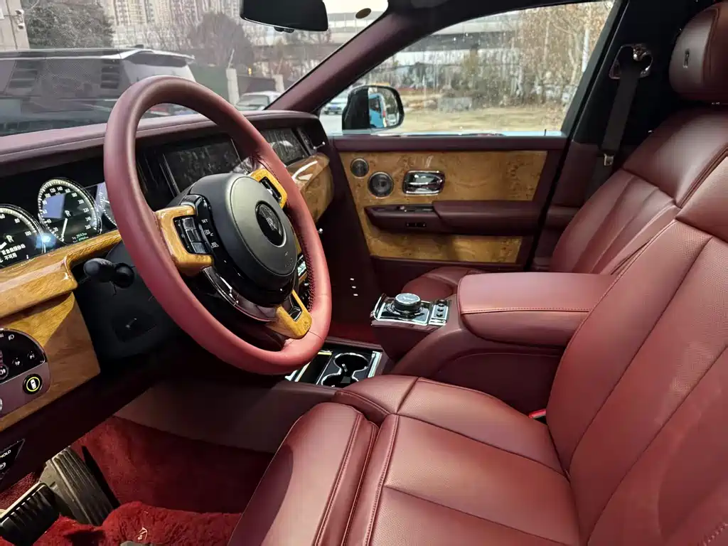 Phantom 6.7 T LWB Range