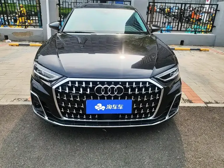Audi A8 A8 L 45 TFSI quattro Luxury