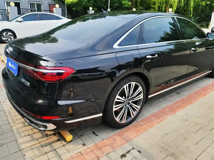 Audi A8 A8 L 45 TFSI quattro Luxury