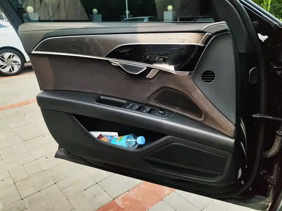 Audi A8 A8 L 45 TFSI quattro Luxury