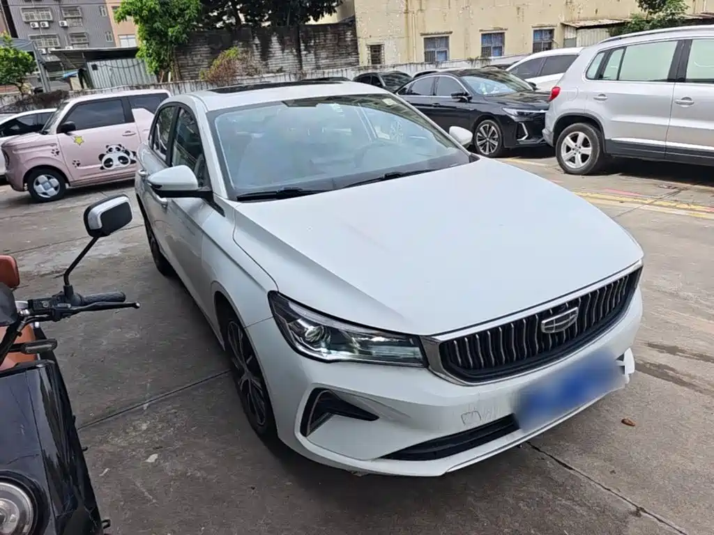Emgrand 4 th Gen 1.5 L CVT Distinguished