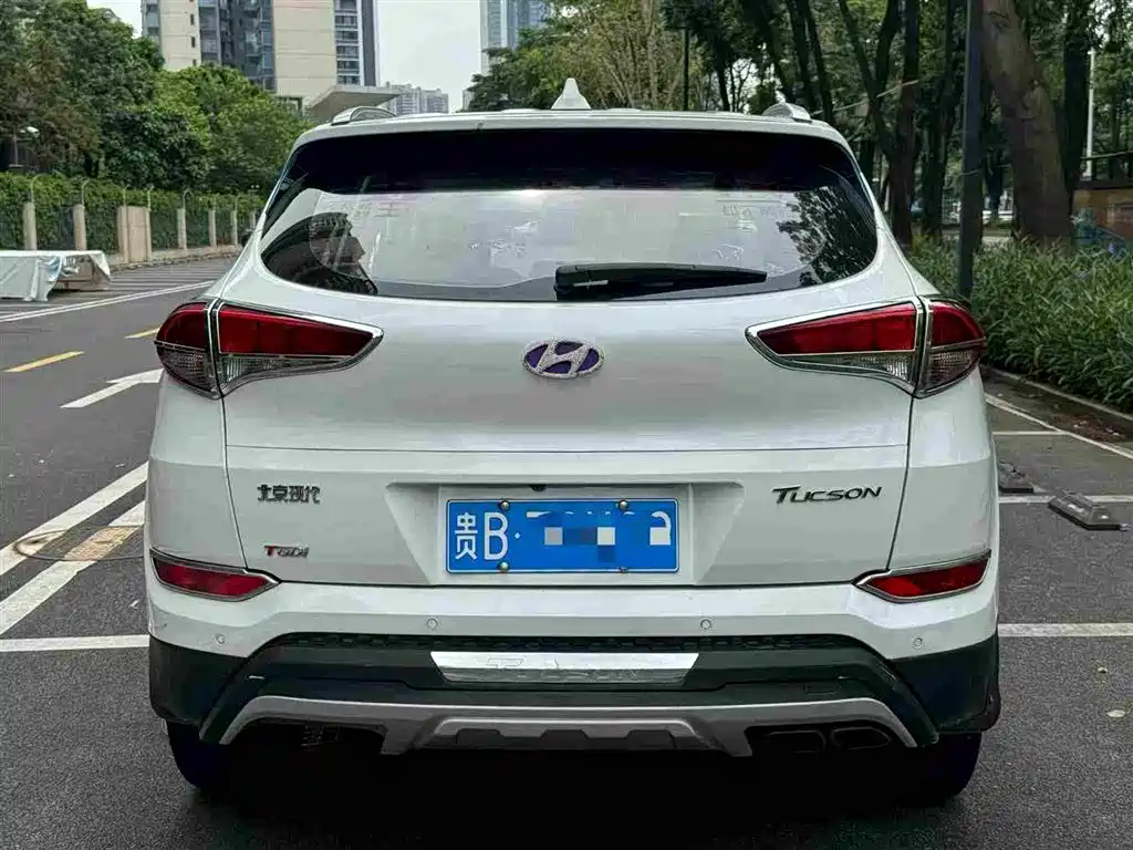 Tucson 途胜 2015款 1.6 T 双离合两驱舒适型