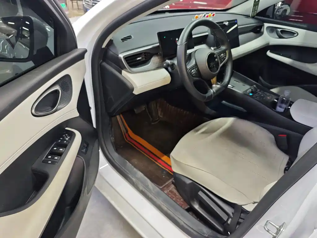 Seal 05 DM-i DM-i Smart Drive 55 KM Luxury