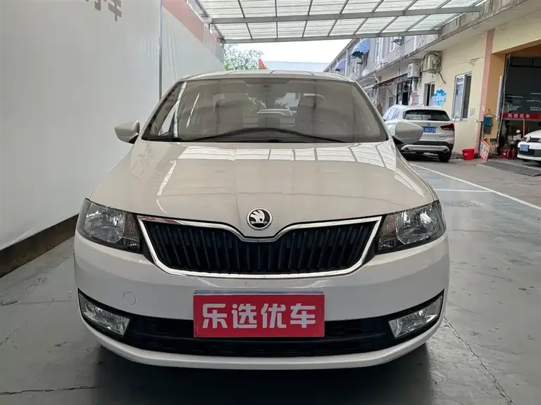 Skoda Rapid 1.6 L Auto Creation